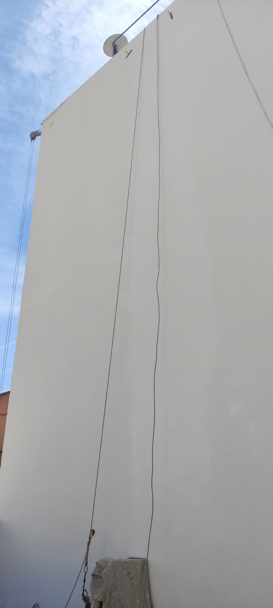 Limpieza en Altura La Familia vertical